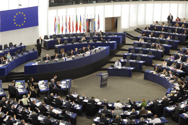Strategic positions within EU institutions and their candidates